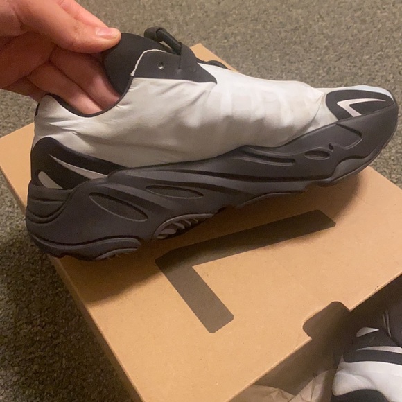 Yeezy 700 MNVN blue tint size US 4.5 - Picture 5 of 16